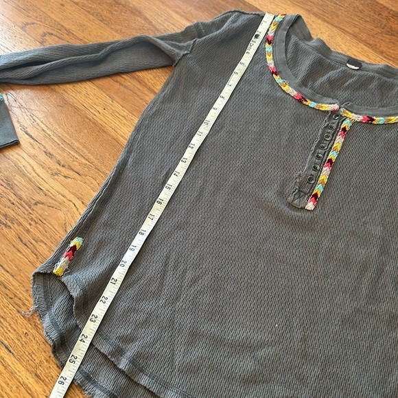 We The Free Gray Cotton Blend Rainbow Thermal Henley Top Size Small - Picture 8 of 13